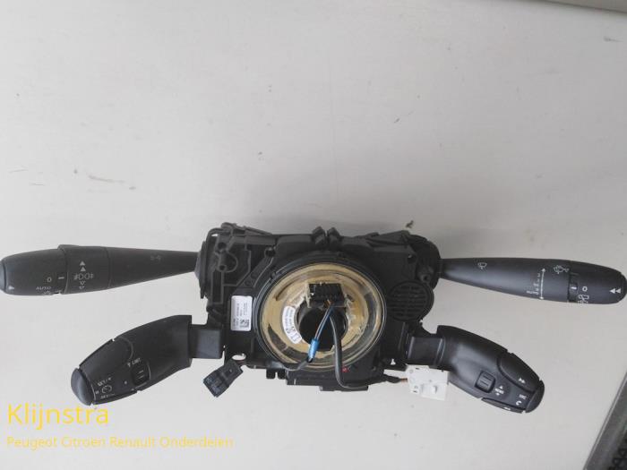 Steering column stalk from a Peugeot 3008 2013