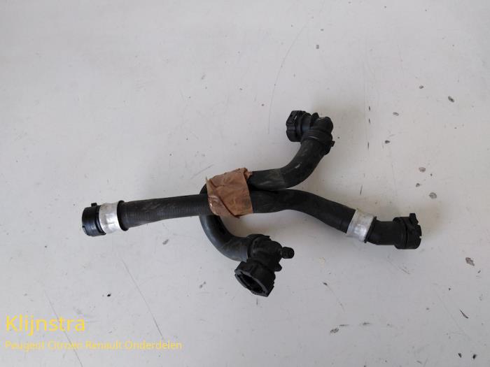 Gebrauchte Wasserrohr Peugeot 2008 (CU) Preis auf Anfrage angeboten von Fa. Klijnstra & Zn. VOF