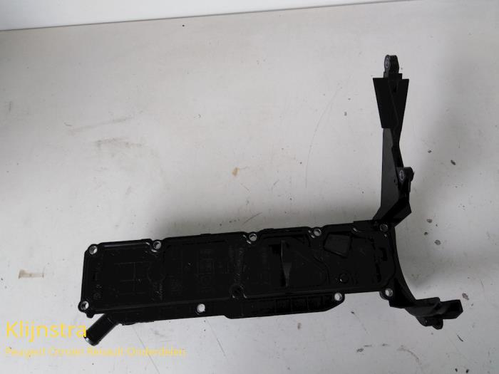 Rocker cover from a Peugeot 208 2013