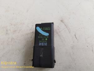 Used Fuel pump relay Peugeot 208 Price on request offered by Fa. Klijnstra & Zn. VOF