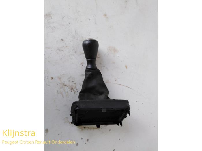 Gear stick from a Peugeot 208 2013
