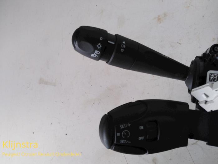 Steering column stalk from a Peugeot 208 2013