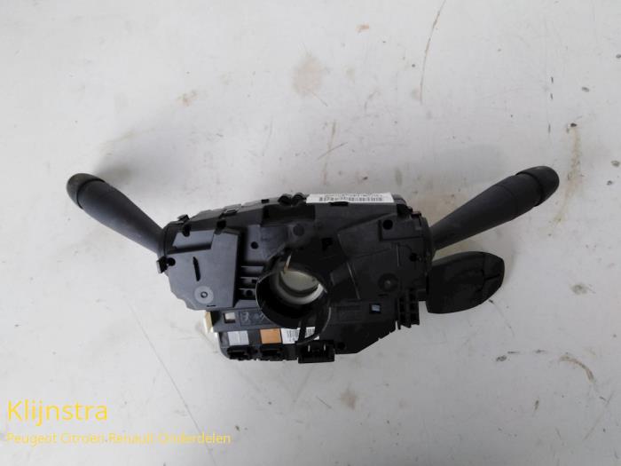 Steering column stalk from a Peugeot 208 2013