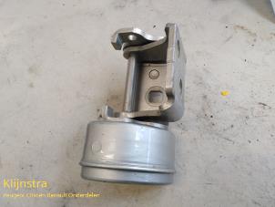 Used Rear door hinge, right Peugeot 207 Price on request offered by Fa. Klijnstra & Zn. VOF