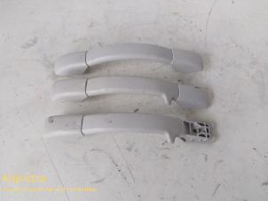 Used Handle set Peugeot 207 Price on request offered by Fa. Klijnstra & Zn. VOF