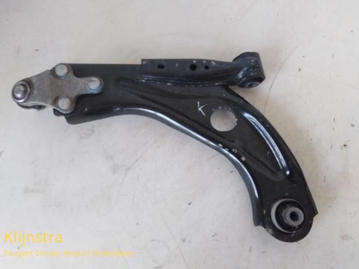 Front upper wishbone, right from a Peugeot 3008 2016