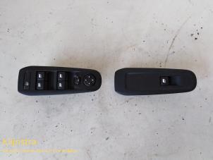 Used Electric window switch Peugeot 308 Price on request offered by Fa. Klijnstra & Zn. VOF