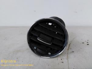 Used Dashboard vent Peugeot 308 Price on request offered by Fa. Klijnstra & Zn. VOF