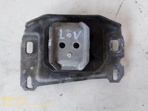 Used Gearbox mount Peugeot 308 Price on request offered by Fa. Klijnstra & Zn. VOF