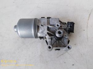Used Front wiper motor Peugeot 308 Price on request offered by Fa. Klijnstra & Zn. VOF