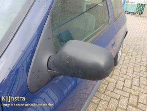 Gebrauchte Außenspiegel links Renault Clio II (BB/CB) 1.2 Preis € 35,00 Margenregelung angeboten von Fa. Klijnstra & Zn. VOF