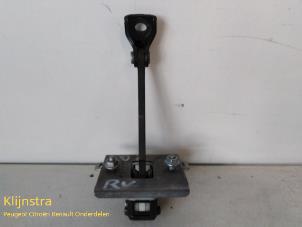 Used Front door stop 4-door, right Peugeot 308 (4A/C) 1.6 VTI 16V Price on request offered by Fa. Klijnstra & Zn. VOF