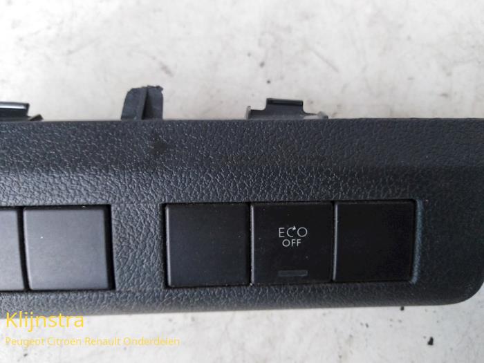 Support (miscellaneous) from a Peugeot 3008 2014