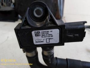 Used Fuel pressure sensor Peugeot 3008 Price on request offered by Fa. Klijnstra & Zn. VOF