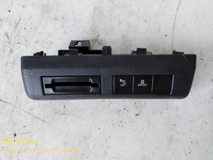 Usados Interruptor ESP Peugeot 3008 Precio de solicitud ofrecido por Fa. Klijnstra & Zn. VOF