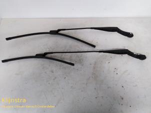 Used Front wiper arm Peugeot 2008 (CU) Price on request offered by Fa. Klijnstra & Zn. VOF