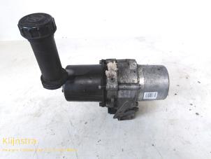 Used Power steering pump Peugeot 5008 I (0A/0E) Price on request offered by Fa. Klijnstra & Zn. VOF