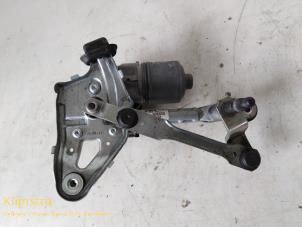 Used Front wiper motor Peugeot 5008 I (0A/0E) Price on request offered by Fa. Klijnstra & Zn. VOF