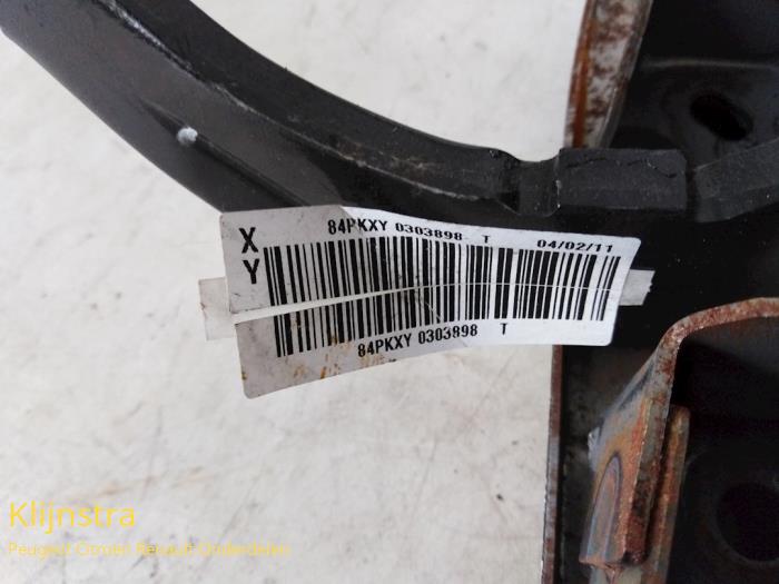 Brake pedal from a Peugeot 5008 2011