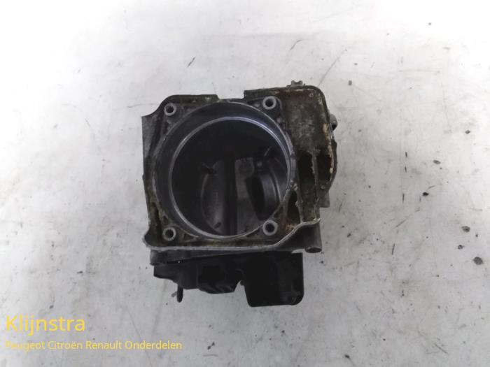 Fuel filter housing from a Peugeot 5008 2011