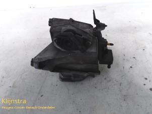 Used Fuel filter housing Peugeot 5008 Price on request offered by Fa. Klijnstra & Zn. VOF