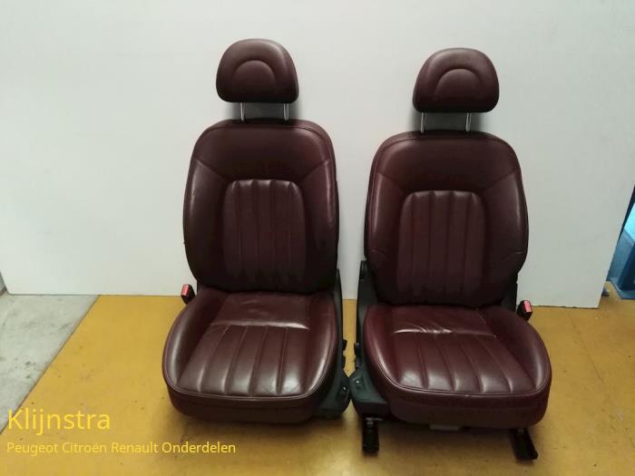 Seats front, left + right from a Peugeot 407 SW (6E) 2.0 HDiF 16V 2006