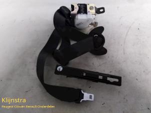 Used Set of seatbelts, front + rear Peugeot 5008 I (0A/0E) Price on request offered by Fa. Klijnstra & Zn. VOF