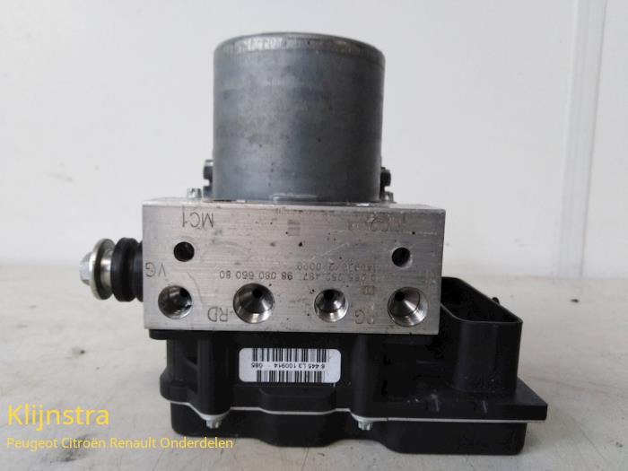 Begagnade ABS-pump Peugeot 5008 Pris € 250,00 Marginaltabell erbjuds av Fa. Klijnstra & Zn. VOF