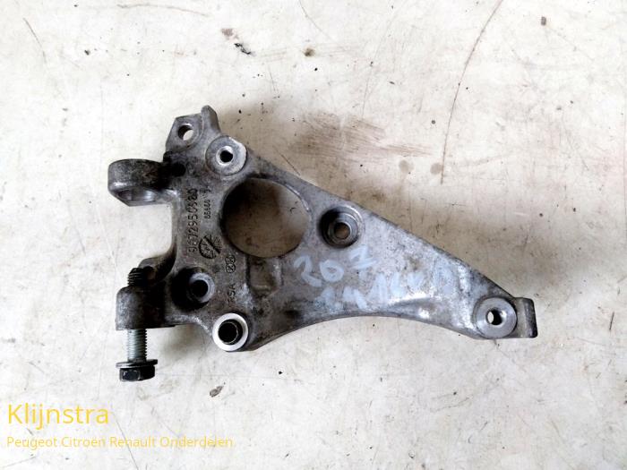 Usagé Support dynamo bas Peugeot 207/207+ (WA/WC/WM) 1.4 16V Prix sur demande proposé par Fa. Klijnstra & Zn. VOF