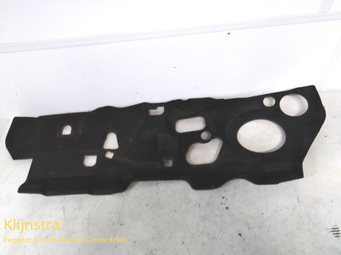 Begagnade Instrumentbräda, del Peugeot 107 Pris på förfrågan erbjuds av Fa. Klijnstra & Zn. VOF