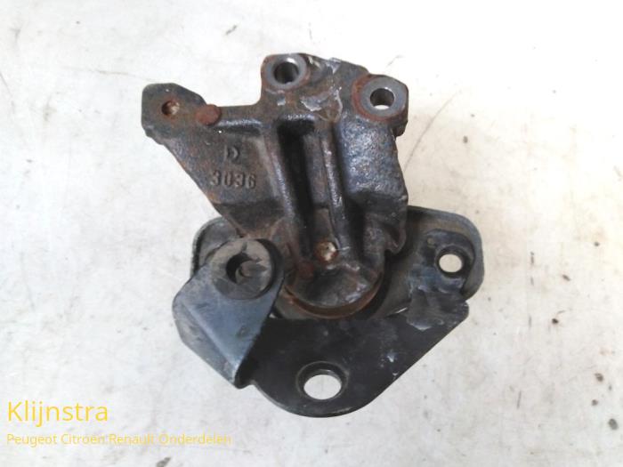 Used Engine mount Peugeot 107 Price on request offered by Fa. Klijnstra & Zn. VOF