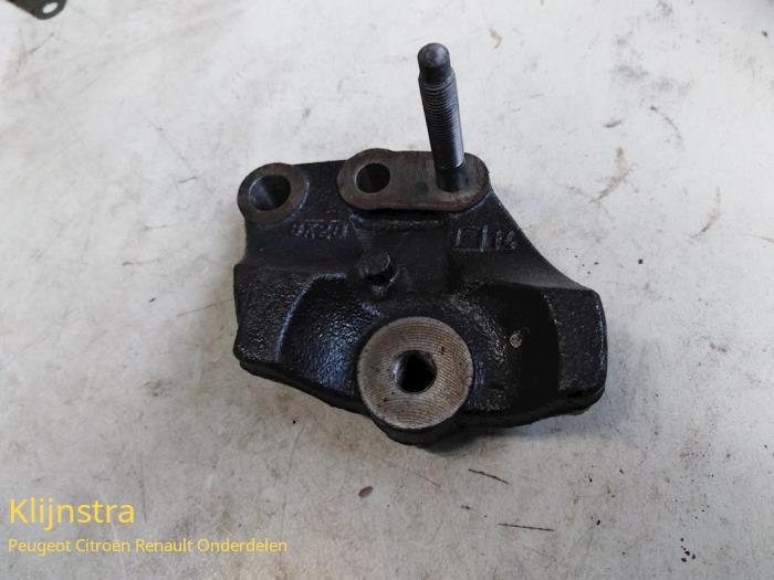 Used Engine mount Peugeot 107 1.0 12V Price on request offered by Fa. Klijnstra & Zn. VOF