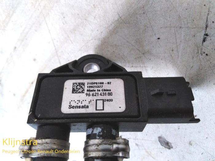 Particulate filter sensor from a Peugeot 3008 2013