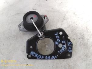 Used Engine mount Peugeot 3008 Price on request offered by Fa. Klijnstra & Zn. VOF