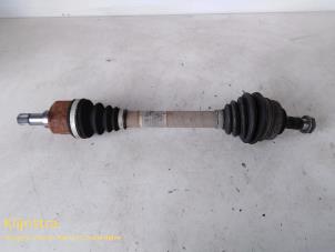 Used Front drive shaft, left Peugeot Partner Price on request offered by Fa. Klijnstra & Zn. VOF