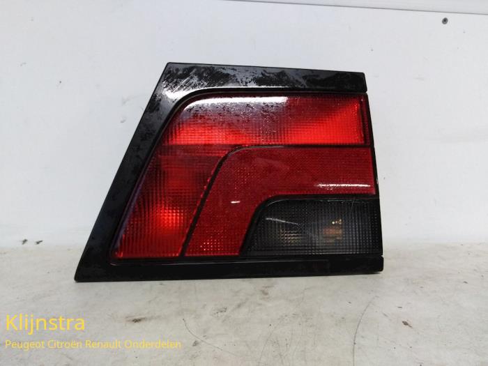 Taillight, right from a Peugeot 806 2.0 SR,SV 1995
