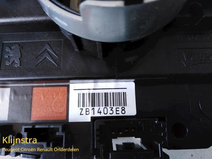 Interruptor combinado columna de dirección de un Peugeot 308 (L3/L8/LB/LH/LP)  2015