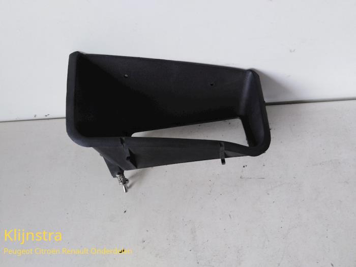 Neue Abdeckplatte Nebelscheinwerfer links Peugeot 405 Preis € 24,20 Mit Mehrwertsteuer angeboten von Fa. Klijnstra & Zn. VOF