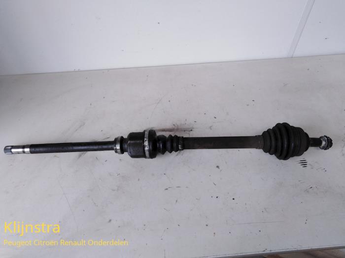 Front drive shaft, right from a Peugeot 5008 I (0A/0E) 1.6 THP 16V 2009