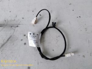Used Antenna (miscellaneous) Peugeot 208 Price on request offered by Fa. Klijnstra & Zn. VOF
