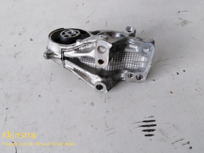 Engine mount from a Peugeot 5008 2014