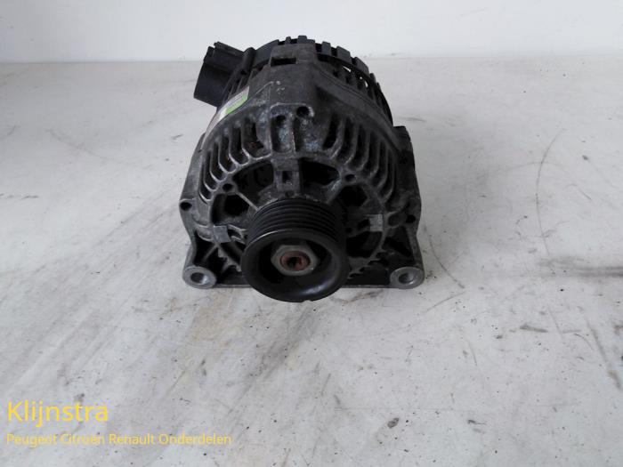 Begagnade Dynamo Peugeot 206 (2A/C/H/J/S) 1.1 XN,XR Pris på förfrågan erbjuds av Fa. Klijnstra & Zn. VOF