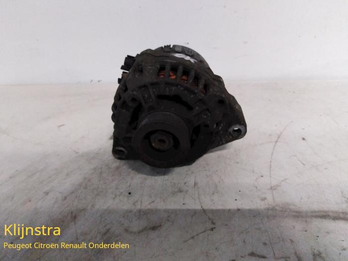 Begagnade Dynamo Peugeot 306 (7A/C/S) 1.8i 16V Pris på förfrågan erbjuds av Fa. Klijnstra & Zn. VOF