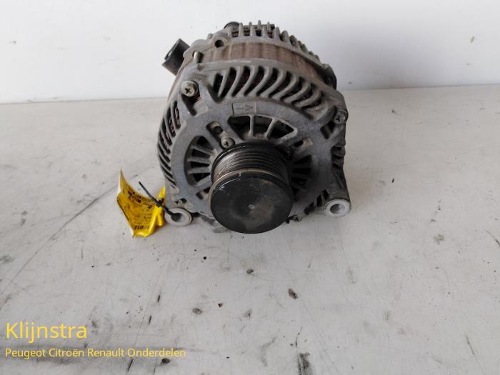 Used Dynamo Peugeot 407 (6D) 2.0 HDiF 16V Price on request offered by Fa. Klijnstra & Zn. VOF