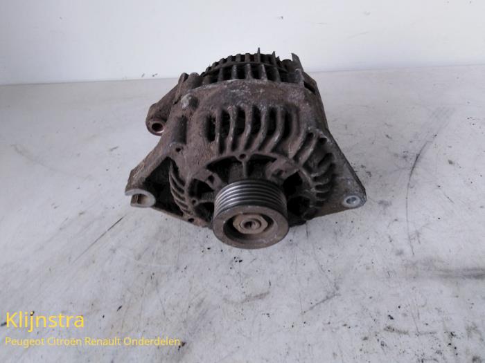 Used Dynamo Peugeot Boxer (230L) 2.5D 320M 12V Price on request offered by Fa. Klijnstra & Zn. VOF