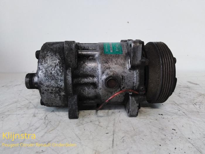 Air conditioning pump from a Peugeot Boxer (244) 2.8 HDi 127 2005