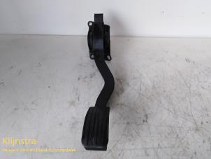 Used Accelerator pedal Peugeot 307 (3A/C/D) 2.0 HDi 110 FAP Price on request offered by Fa. Klijnstra & Zn. VOF