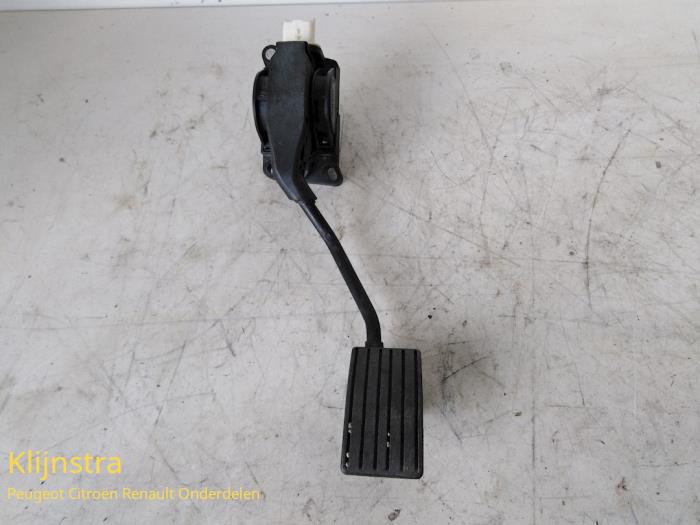 Begagnade Gaspedal Peugeot 407 (6D) 2.0 HDiF 16V Pris på förfrågan erbjuds av Fa. Klijnstra & Zn. VOF