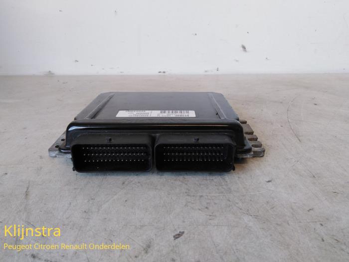 Used Engine management computer Renault Clio II (BB/CB) 1.4 16V Price € 175,00 Margin scheme offered by Fa. Klijnstra & Zn. VOF