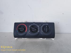 Usados Panel de control de calefacción Renault Clio II (BB/CB) 1.2 16V Precio de solicitud ofrecido por Fa. Klijnstra & Zn. VOF